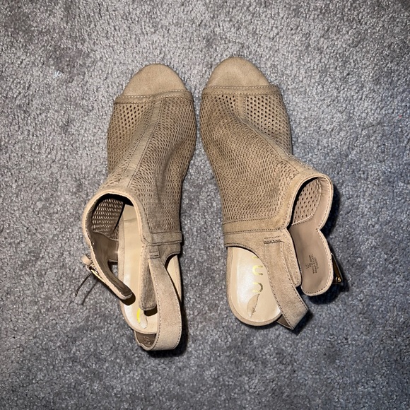 Unisa Open Toe Heels - Picture 2 of 3